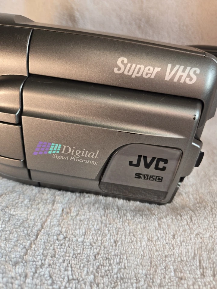 JVC GR-SXM527U Compact SVHS-C Video Camcorder Remote 400x Zoom - Image 4 of 4