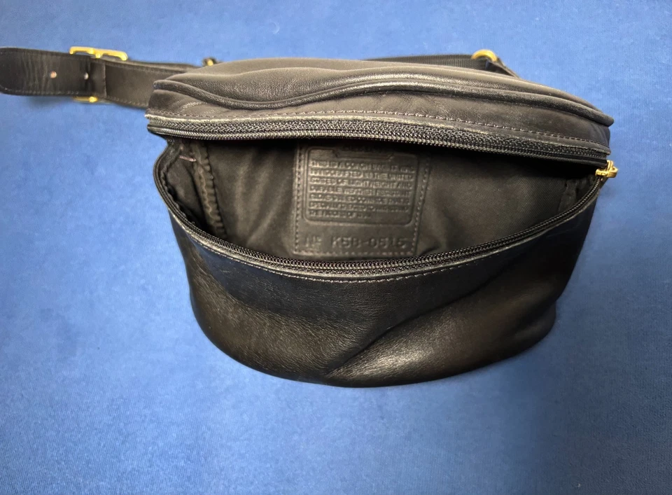 Vintage Coach Canteen Waist Pouch 0515 Black Leather Belt Bag Fanny Pack USA 90s - Image 4 of 4