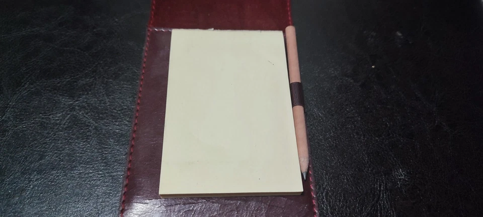 PORTACARTE DA GIOCO CON MATITA - BLOCCHETTO - SEGNAPUNTI  CON BLASONE IN ARGENTO - Immagine 4 di 4