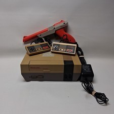 Nintendo Entertainment System NES-001 Console w/ 2 Controllers  Zapper...R2S2B3