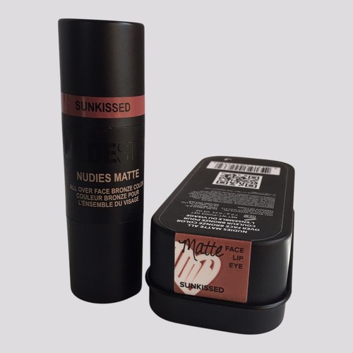 Nudestix NUDIES BRONZE - SUNKISSED Matte Bronzing Stick for Cheeks + Eyes + Lips - Picture 4 of 11