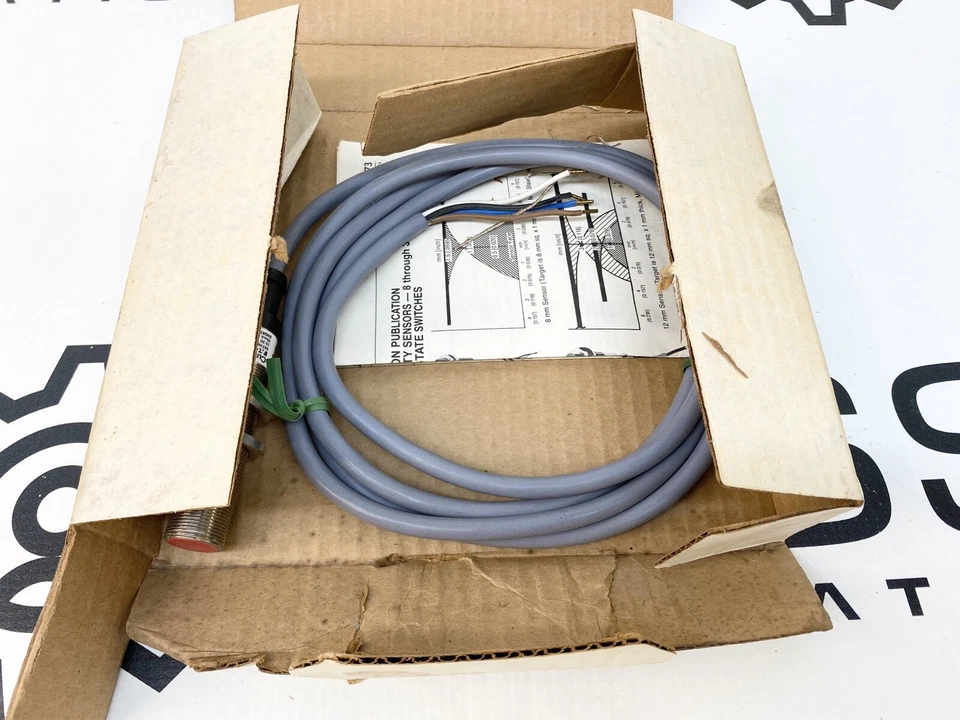 Eaton Cutler Hammer E57MCL18T110 Tubular Inductive Proximity Sensor New USA - Image 3 of 4