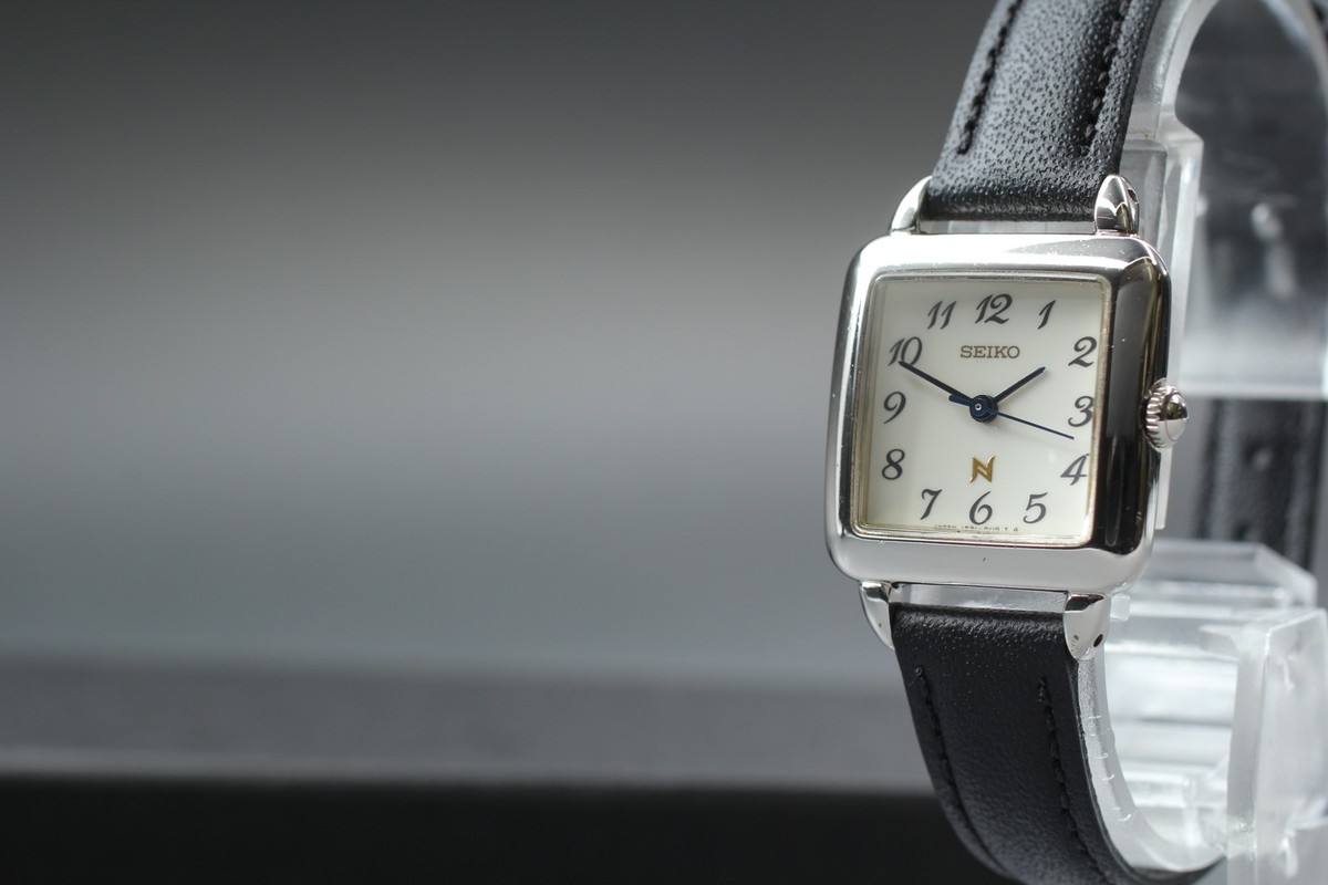 Vintage 1995 N MINT Seiko Noie 1F21-5020 PTP Square Quartz