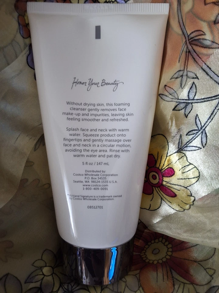 Limpiador facial purificador Kirkland Signature Borghese, 5 OZ Foto 2 de 2