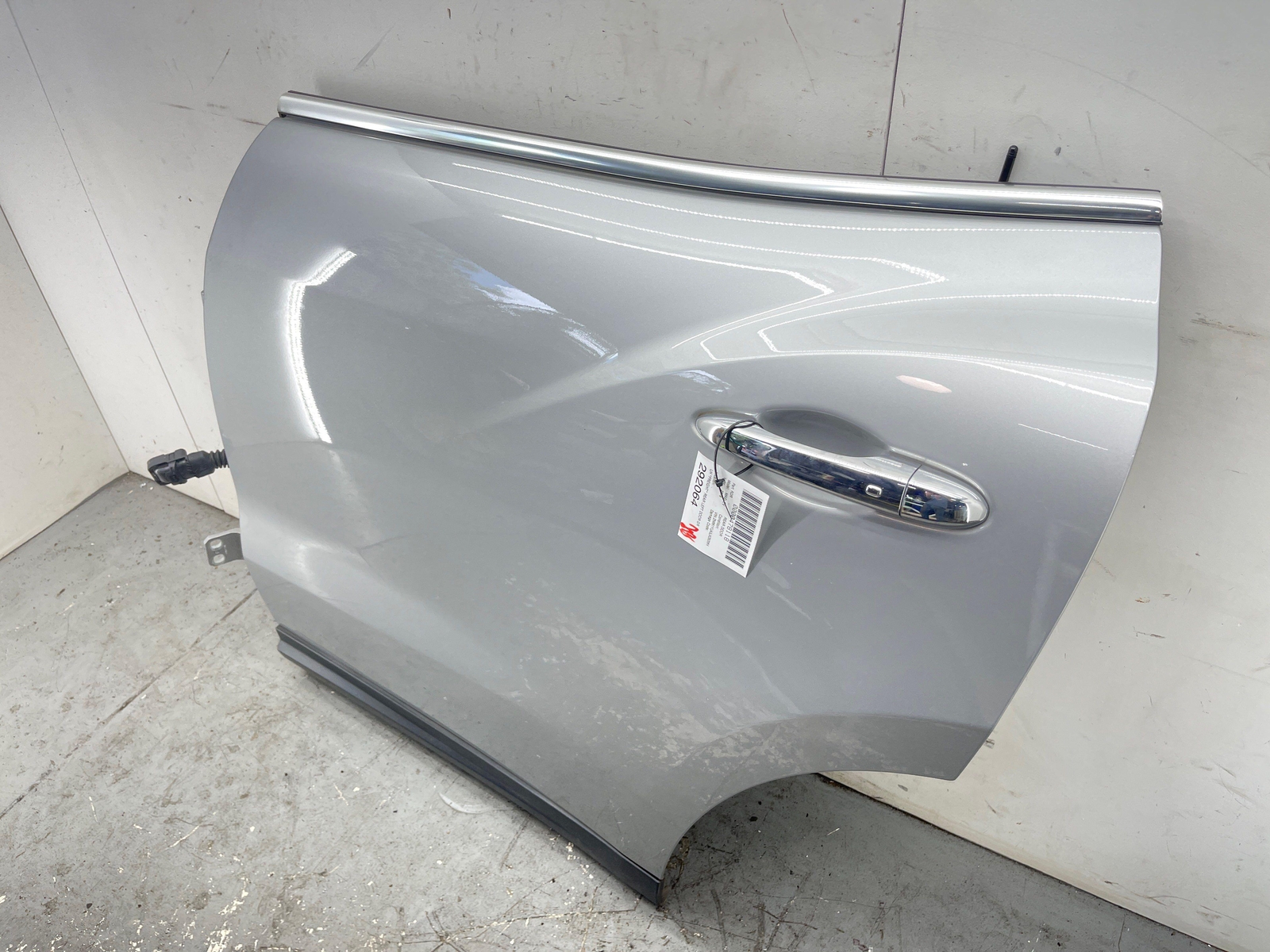 2017-2022 MASERATI LEVANTE REAR LEFT DOOR GRIGIO METTALLIC (817) OEM 2018 2019
