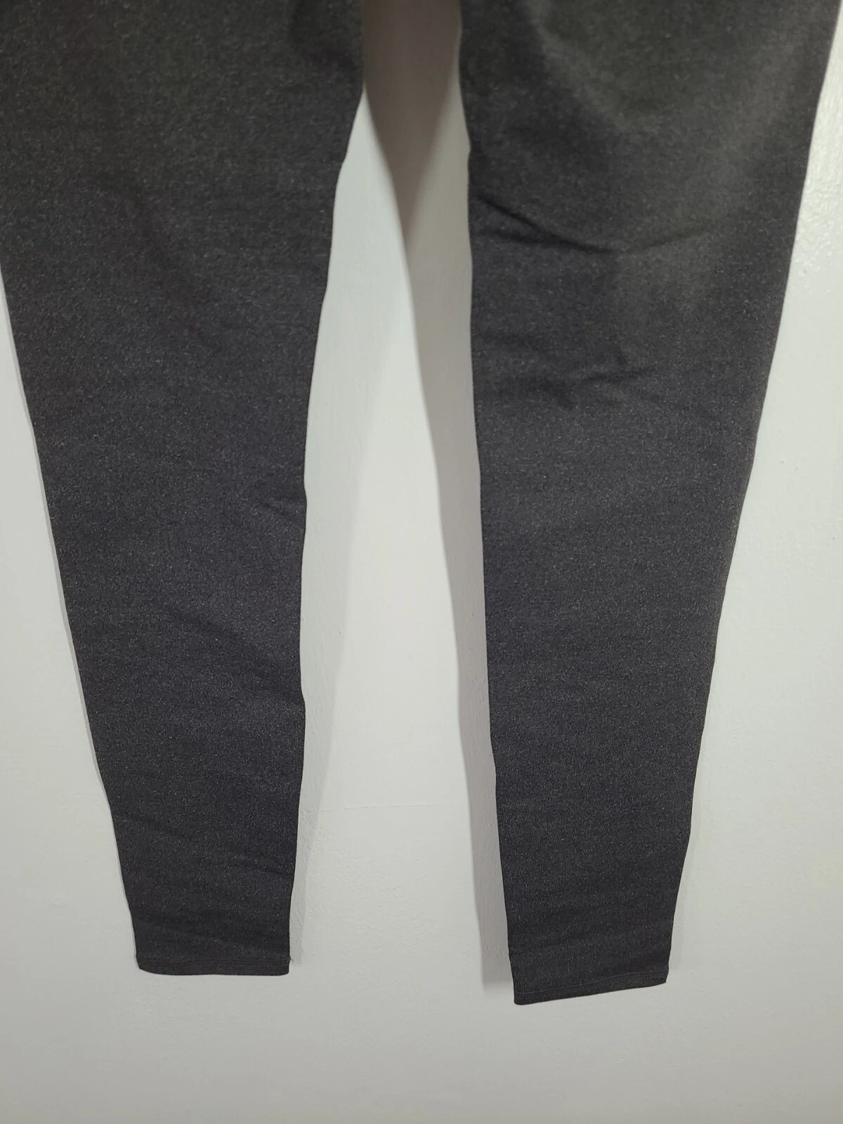 fabletics performance work-out cropped leggings