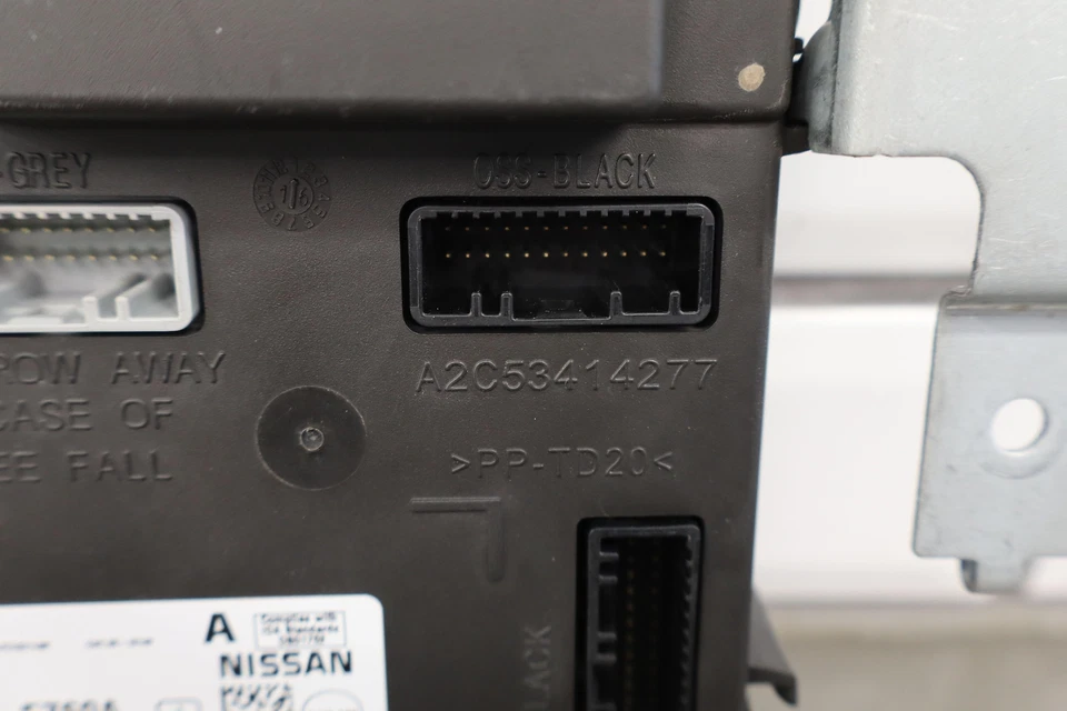 16-17 日产 Titan XD 车身控制模块 BCM(左仪表板) — 第 4/4 张图片