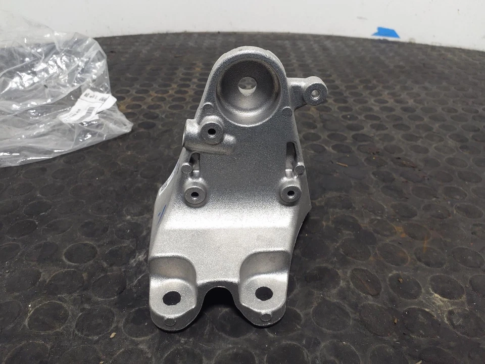 BMW 4 SERIES GRAN COUPE Engine Mount 2014-2020 22116859416 - Image 4 of 4