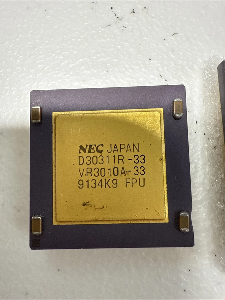 NEC Japan D30311R-33 & D30310R-33 33MHz CPU Processor Vintage - Image 2 of 4