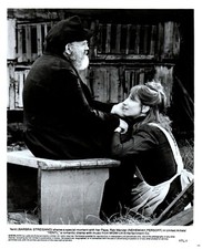BARBRA STREISAND, NEHEMIAH PERSOFF Terrific ORIGINAL Movie Photo YENTL