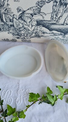 Bonbonnière Ancienne Opaline Blanche – Verre – Motif Panier Et Cygne
