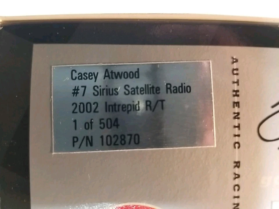 Casey Atwood 7 Sirius Radio 2002 Intrepid R/T 1:24 banco de ação fundido novo na caixa  - Imagem 4 de 4