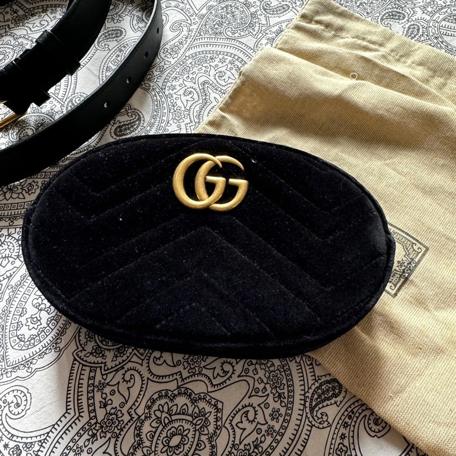 Sac ceinture Gucci Marmont velours noir taille 75