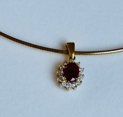 Collier mit Rubin/Brillant Anhänger 585/- GG, Lg. 42 cm