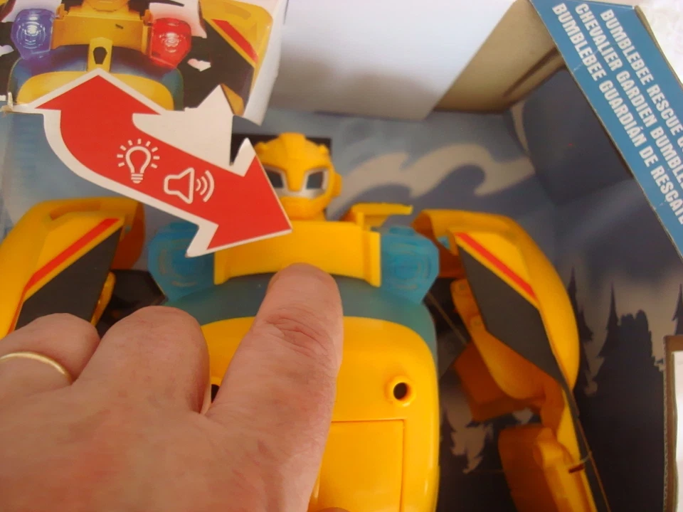 Playskool Heroes Transformers Rescue Bots Bumblebee Rescue Guard   - Image 2 of 4