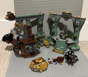 LEGO The Hobbit Lot: Smaug 79018 79013 79000 Some Minifigs Included