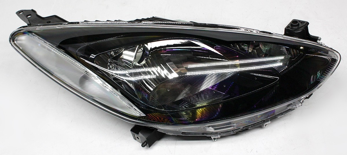 Non-US Market OEM Right Passenger Side Headlamp For Mazda 2 DF95