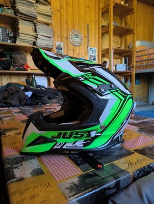 Just1 J12 Flame Green/White Carbon Crosshelm