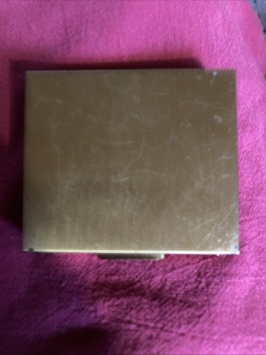 Vintage 1950’s Compact Mother of Pearl Gold Tone Metal Case, Mirror Puff Screen - Picture 3 of 13