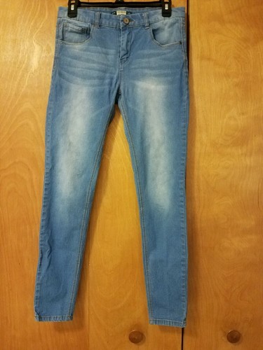 Pull And Bear Size 2 US-Eur 34 Mex 24 Jeans Light Wash