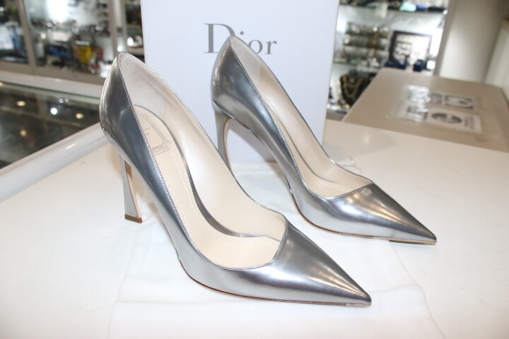 Christian Dior Dior Songe トゥシューズ 37 Christian Dior Songe Silver-Tone Leather D-Stiletto Pumps