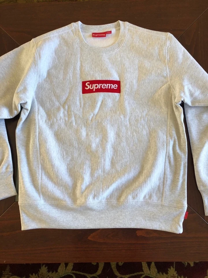 Supreme Box Logo Crewneck (FW18) Size M - Photo 1/4