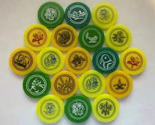 2 x Design Carrom Carom Board Coins Plastic Striker Flicker Smooth for Kids 