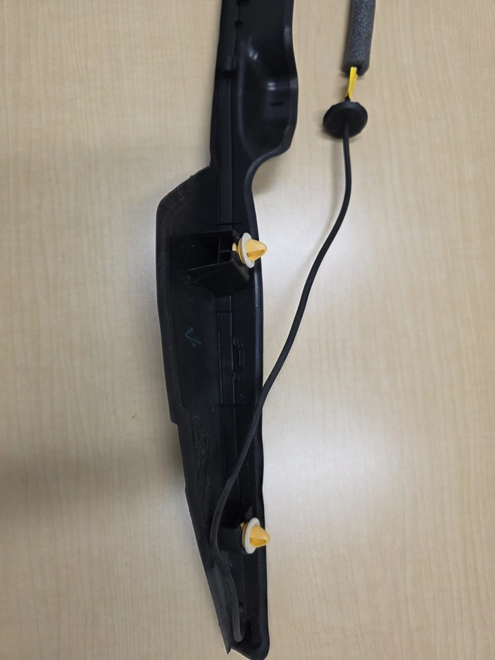 Land Rover Range Rover 2013-2022 puerta levadiza moldura lateral con sensor LR139427  Foto 3 de 4