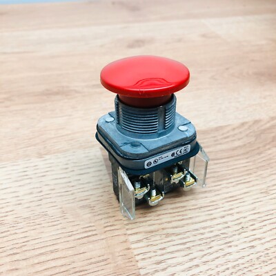 CAT 800T-D6A PUSH BUTTON TYPE 4/13 HEAD RED SWITCHES | eBay