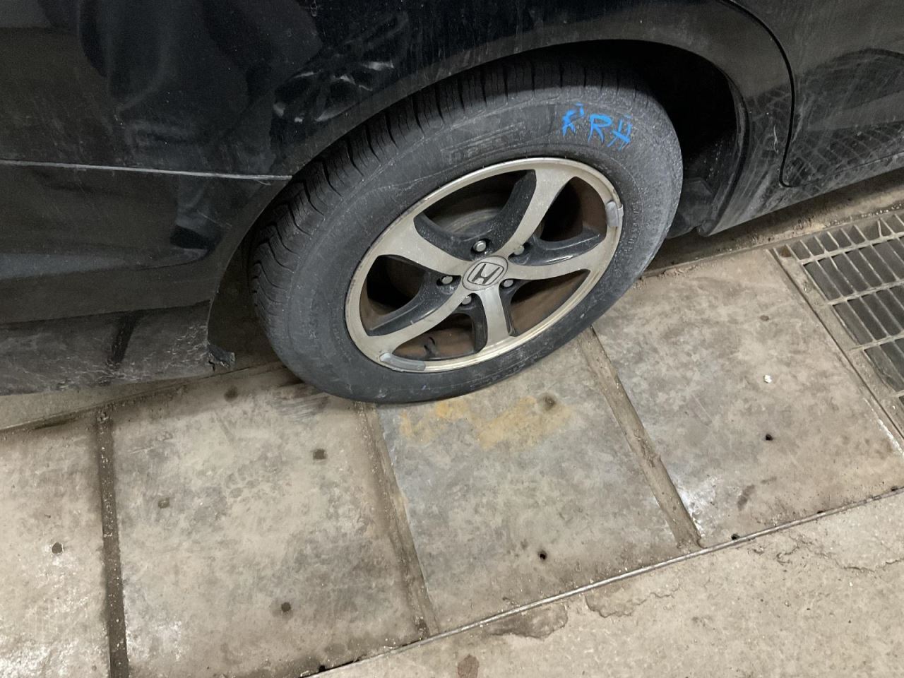 Wheel 15x6 Alloy Exposed Lug Nuts 5 Spoke Black Inlay Fits 15 CIVIC 4793247