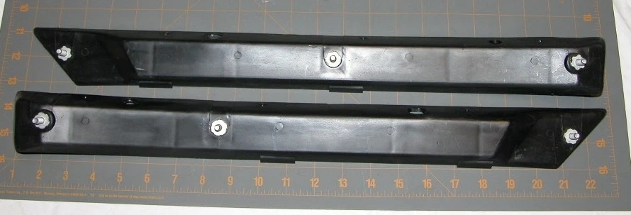 Nuevo par de placas de perno de montaje lateral para parachoques trasero GM para Camaro 93-02 Foto 3 de 3