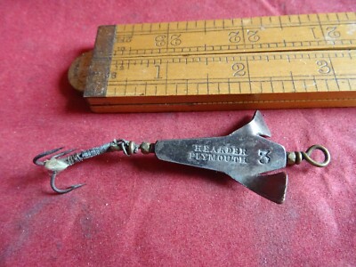 EIN SELTENER VINTAGE HEARER OF PLYMOUTH NO.3 PLANO KONVEX KÖDER