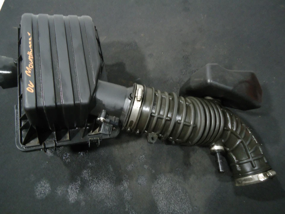 2004 MERCURY MOUNTAINEER 4.6L V8 AWD A/T AIR CLEANER FILTER BOX - Image 3 of 4