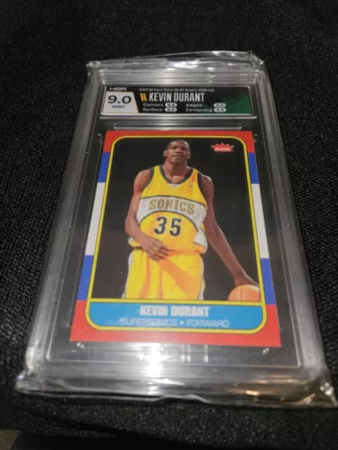 2007-08 Fleer #86R-143 Kevin Durant 86-87 Retro Rookies HGA 9 🔥🔥📈📈