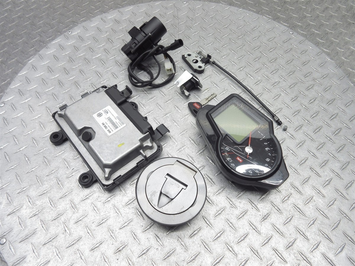 2013 11-15 Aprilia Rsv4 R OEM Speedometer Gauge Cluster Dash