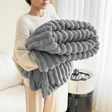Large Ribbed Faux Fur Warm Fleece Throw Over Soft Sofa Bed Blanket Double & King