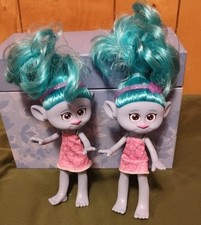 2022 Dreamworks Trolls Band Together Trendsettin Chenille 8" Fashion Dolls - 2