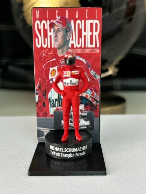 1/43 Michael Schumacher Ferrari 7x World Champion + F1 Tribute