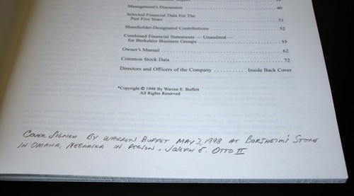 Warren Buffett ~ Signed Berkshire Hathaway Annual Report Autographed ~ PSA DNA - Picture 7 of 9
