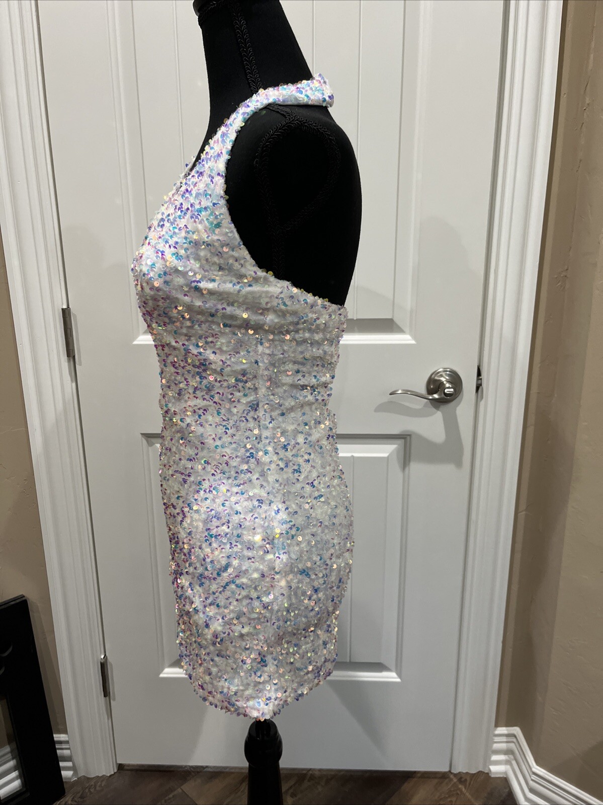 Picture 2 of 4