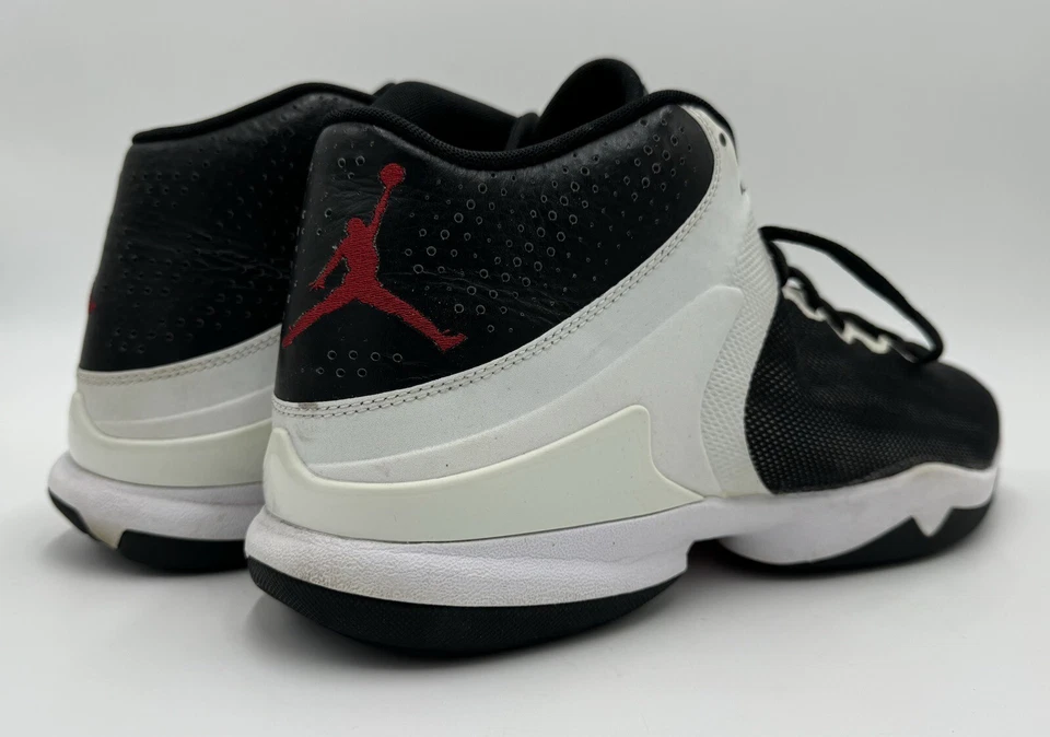 Nike Jordan Super Fly 4 masculino tamanho 14 preto branco 819163-002 EUA - Imagem 2 de 4