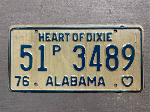 VINTAGE 1976 ALABAMA LICENSE PLATE HEART OF DIXIE WHITE/BLUE 51P-3489 NICE!๐