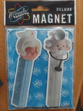 PEZ MAGNET DOCTOR AND NURSE, BY MIRACLE BRANDS  BLUE Q 1998