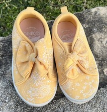 Osh Kosh B'gosh Toddler girls Yellow Shoes Sweetie Size 6M