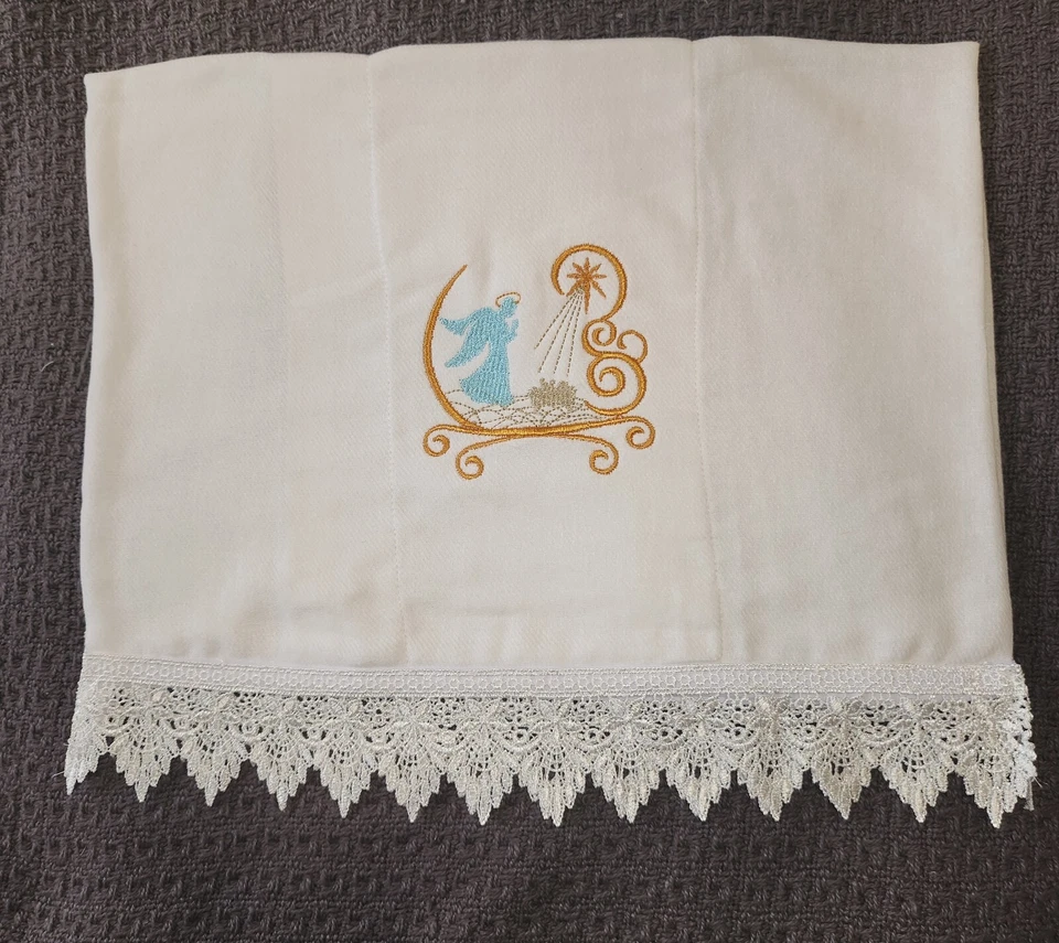 Paño bordado para eructar para bebé belén con ribete de encaje Foto 4 de 4