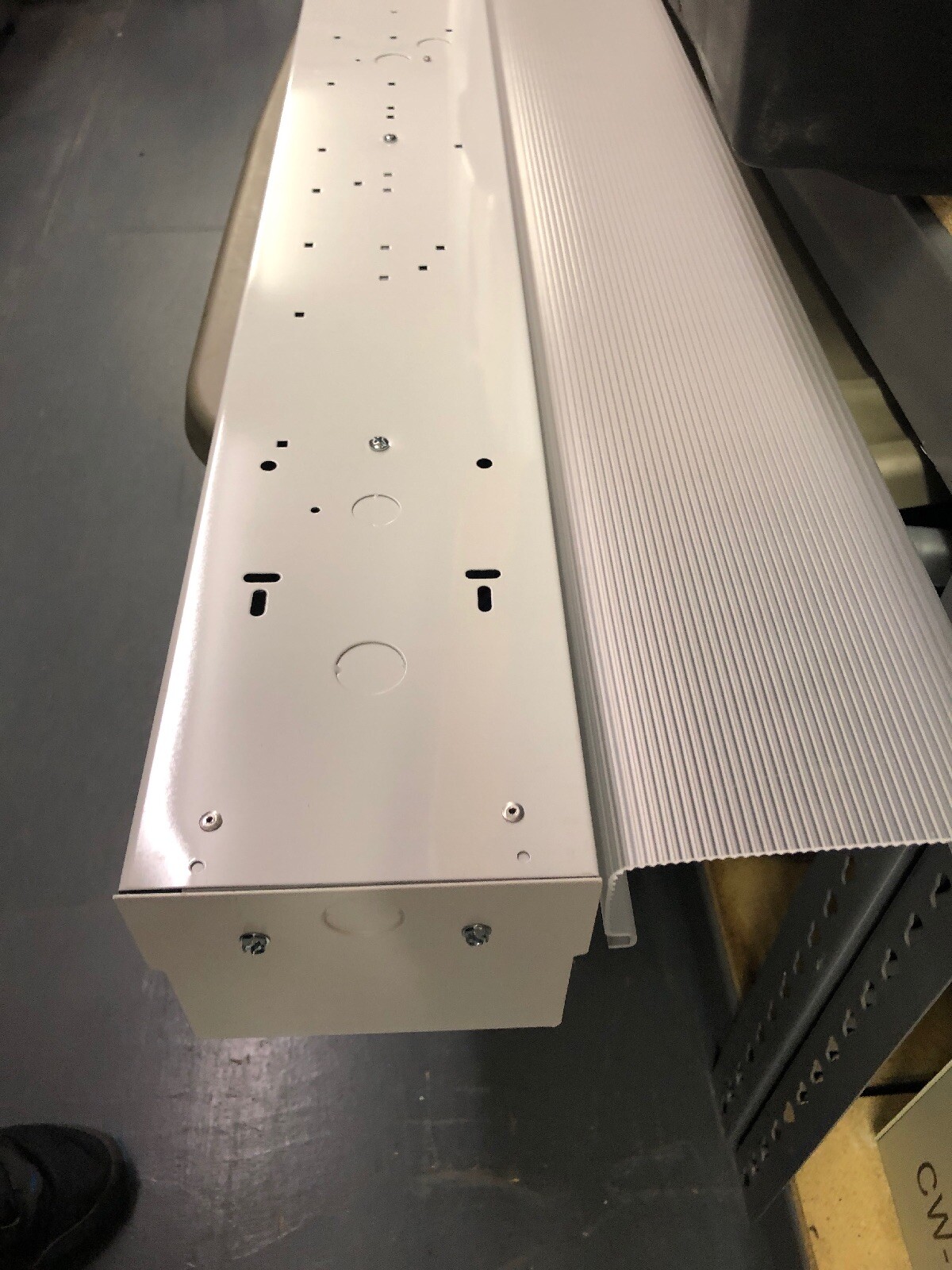 Lamar Lighting DLL Series LED Light 4 foot DLL48HRA50 Brand New