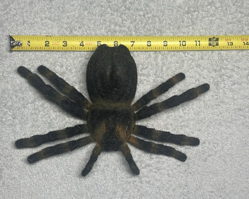Fantasma Toys Toys “R” Us Remote Control Web Attack Tarantula no Remote (2014) - Picture 11 of 11