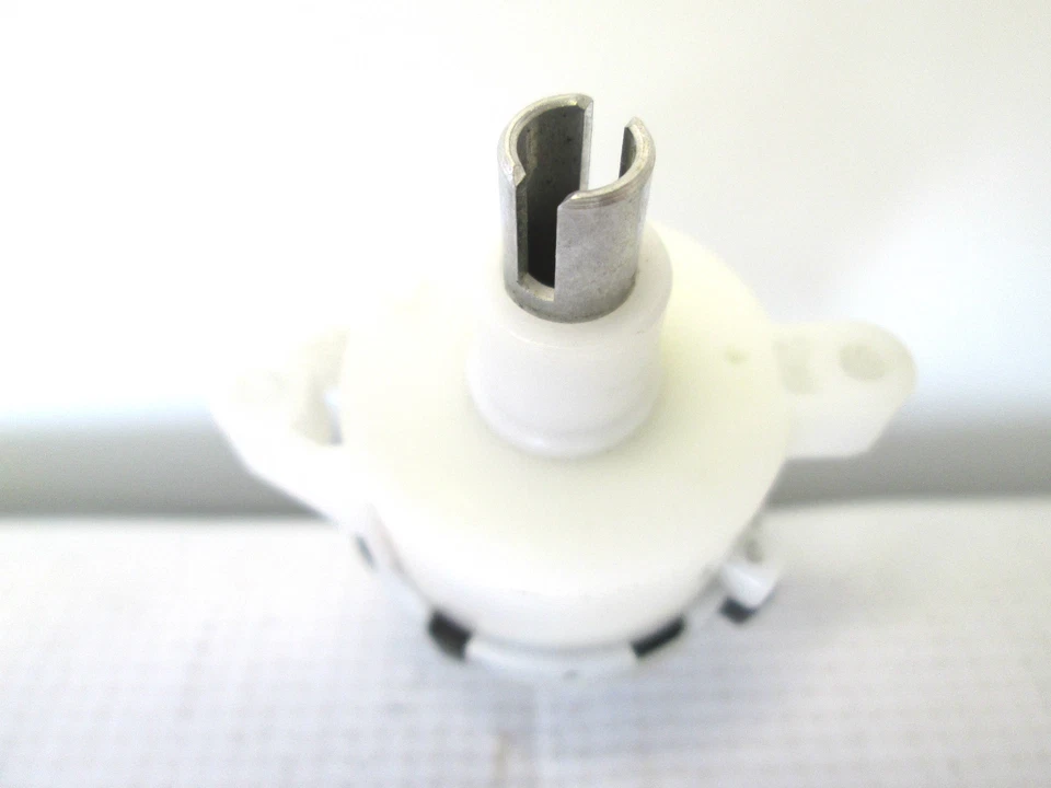 F1CZ-18578A FORD se adapta a 91-96 ESCORT TRACER CALENTADOR VENTILADOR INTERRUPTOR NUEVO ORIGINAL Foto 4 de 4