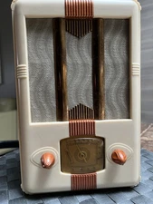 Admiral Tube Radio 1938 Model 990-6Y Ivory Plaskon -powers up! A Real Beauty!!