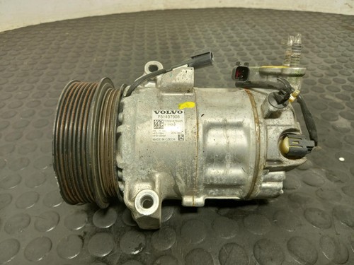 Compressore Aria Condizionata VOLVO XC40 2018-2025 2.0L B420T6 MHEV - Foto 6 di 9